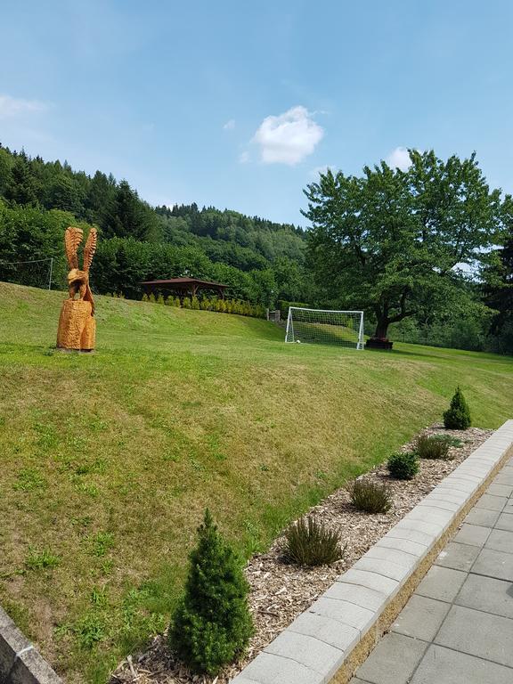 Blue Pension Svoboda nad Upou Bagian luar foto